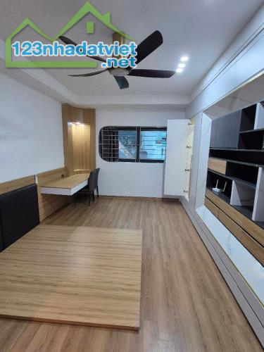 bán nhà Thanh Xuân 38m Bùi Xương Trạch lô góc, đầy đủ nội thất - 4