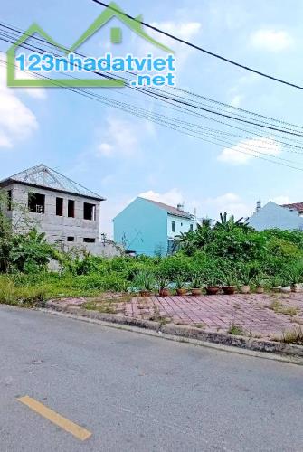 Đất Biệt Thự ngay Lê Bôi 15x20 căn góc chỉ 12 tỷ 5