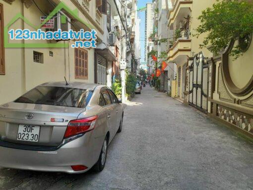 Bán nhà ngõ Thái Thịnh 72 m2 - 5 tầng