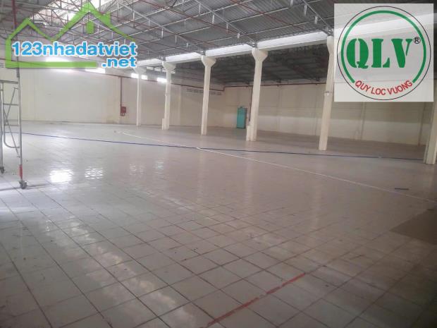 Cho thuê 1.200m2  nhà xưởng ở Quận Tân Phú, HCM