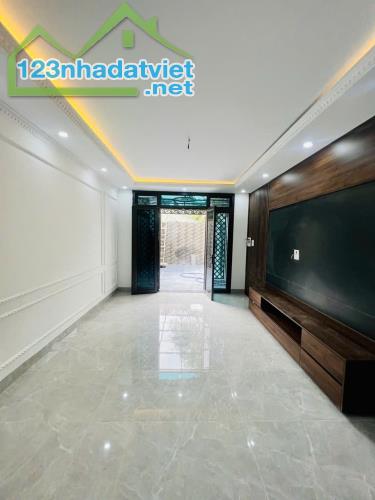 BÁN NHÀ VŨ XUÂN THIỀU - THANG MÁY - 50M2 GIÁ 6.8 TỶ - 1