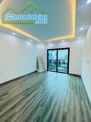 BÁN NHÀ VŨ XUÂN THIỀU - THANG MÁY - 50M2 GIÁ 6.8 TỶ - 3