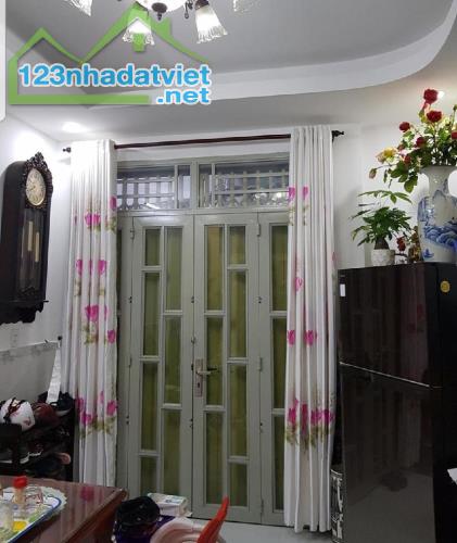 Bán nhà Cô Giang, Quận 1 DT 70m2 5tầng 6tỷ. - 1