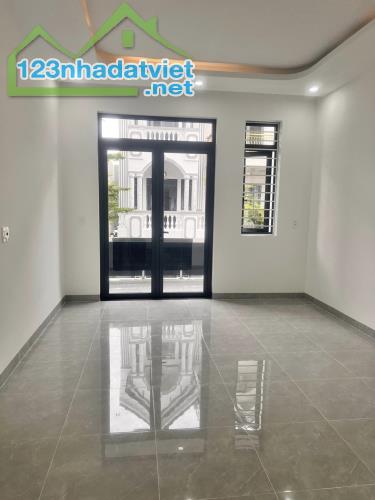 NHÀ MỚI ĐẸP NỞ HẬU - HẺM XE HƠI ĐỖ CỬA - 66M2 - NGAY AEON TÂN PHÚ - NHỈNH 5.X TỶ - 1