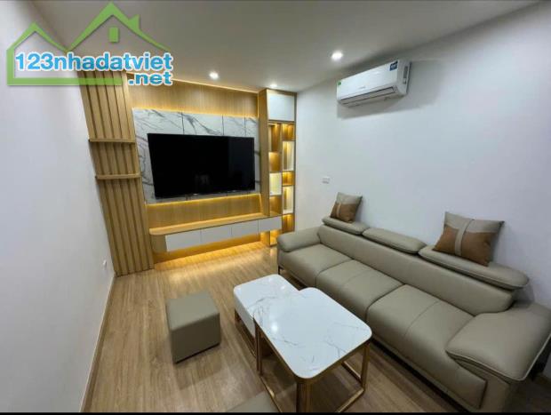 Mình bán nhà Bát Khối - Long Biên ,6 tầng ,thang máy  , full nội thất, ngõ ô tô 7tỷ45