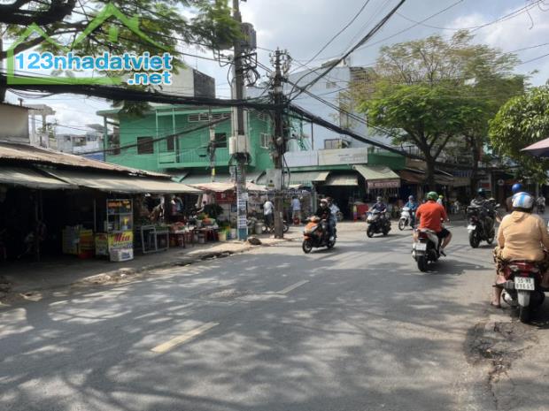 Nhà mặt tiền kinh doanh đường Lạc Long Quân, ngay khu dân cư sầm uất - 1