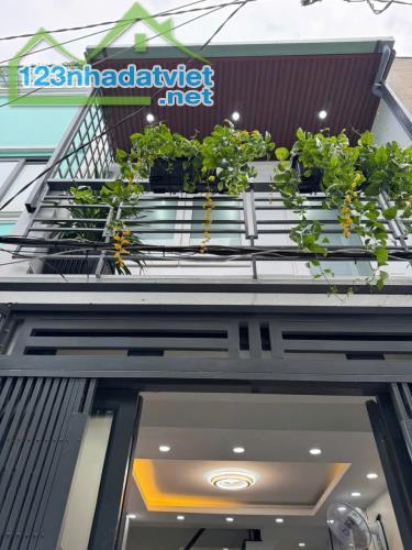 Bán nhà Hẻm 2.5m Nguyễn Oanh, P17, GV, 3.2 x 8m, 2 tầng, 3.48 Tỷ TL