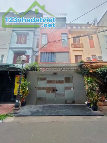 Bán nhà ngõ 3 Phạm Tuấn Tài, Cầu Giấy, 90m2, thang máy, ô tô, kinh doanh, ngõ thông 29 tỷ
