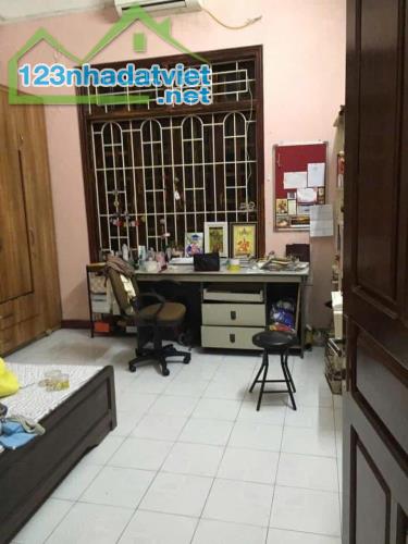Phân lô Trung Kính, gần phố, ô tô tránh, Gara, 71m 4 tầng 4.5m mặt,Giá 23 tỷ Lh 0796193699 - 2