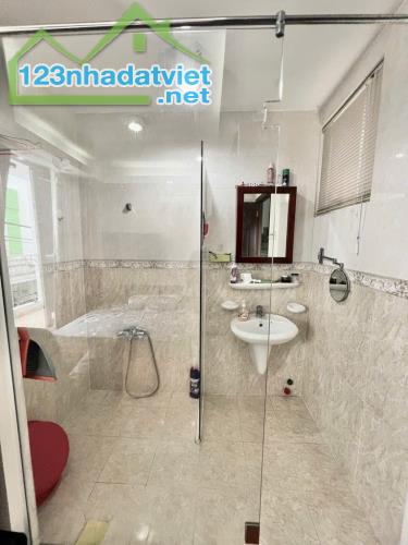 🏠 BIỆT THỰ QUANG TRUNG P10 HẺM - XE HƠI NGỦ - 6*15 Nở Hậu - 4PN- 4WC - CHÍNH CHỦ - 4