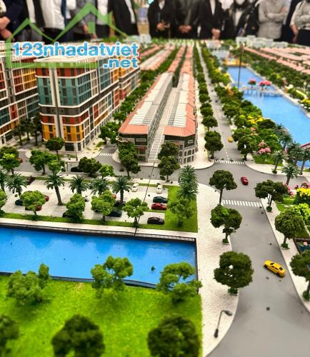 Bán Khách sạn mini siêu chất tại Sun Urban City Hà Nam 1xtỷ 112m2 MT 8m sẵn sổ 2025 - 2