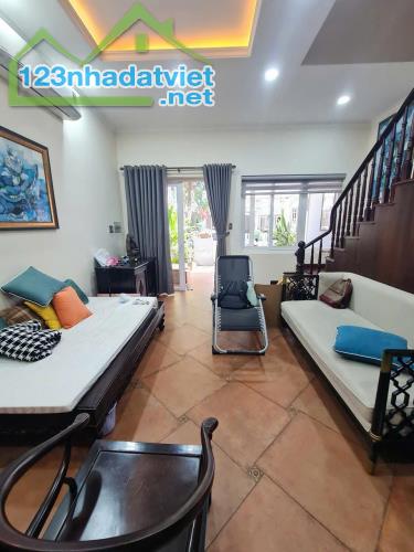 Nhà bán Khang Điền Melosa, DT 80m2, đường rộng 12m, 3 tầng, 4PN, nội thất đẹp, giá 8.8 tỷ - 4