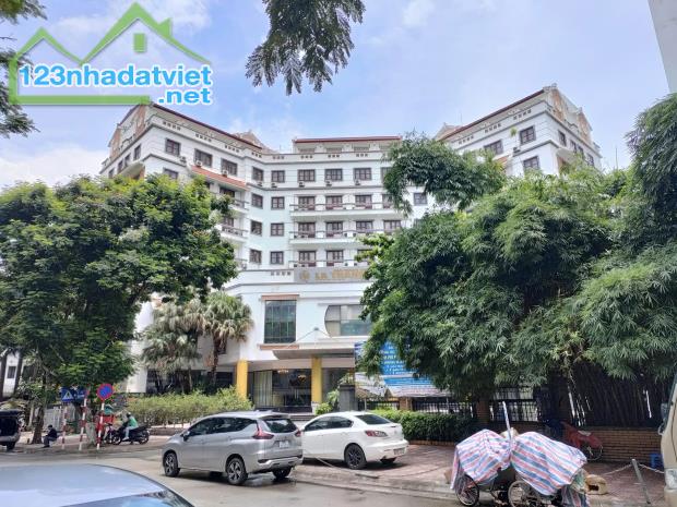 Bán Nhà Mặt Phố Vạn Phúc Ba Đình 153m2T MT10m Vỉa Hè KHỦNG 60 Tỷ Vạn Phúc. Lh Quyết. - 3