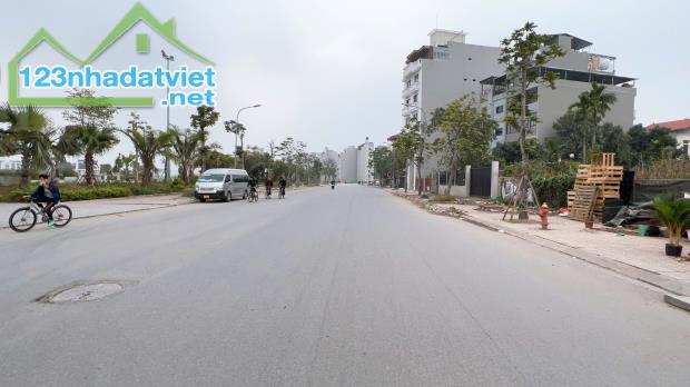 SIÊU HIẾM, ĐẤT VÀNG GIA THƯỢNG 70M, MT4M, VIEW HỒ ĐIỀU HÒA, CÔNG VIÊN NGỌC THỤY. - 2