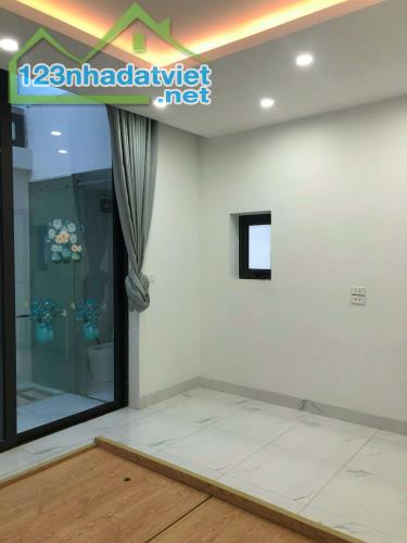 Tìm chủ mới nhà 64m x 3 tầng Ngũ Hiêp. 16 chỗ đỗ cửa. Giá hơn 4 tỷ - 3