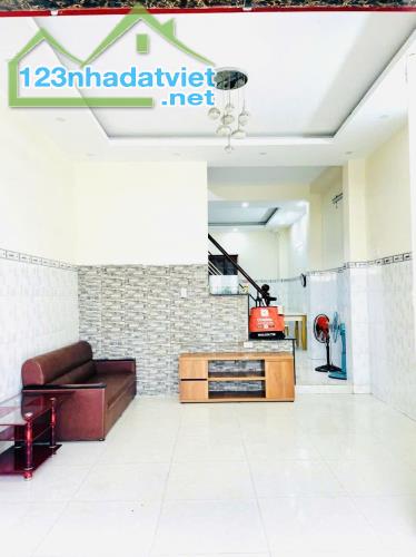 *Bán gấp nhà 1 sẹc Miếu Gò Xoài Lê Văn Quới hẻm xe hơi 48m2,2 Tầng Nhỉnh 4 tỷ - 2