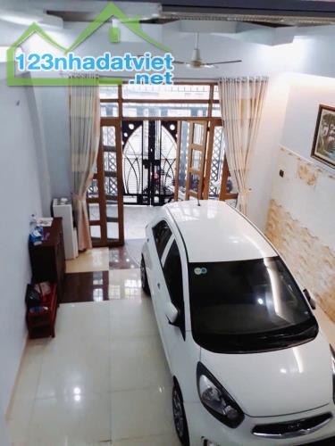 NHÀ MỚI XÂY Đ :HUỲNH TẤN PHÁT QUẬN 7 KẾ PMH QUẬN 7.DT 63 M2  3 TẦNG. 5 PN. GIÁ CHỈ 6.8 TỶ. - 5