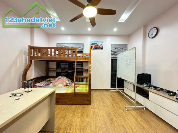 Bán nhà phố Trương Công Giai, Cầu Giấy, 40m2 ô chờ thang máy, ôtô, vỉa hè, kinh doanh 14tỷ - 1