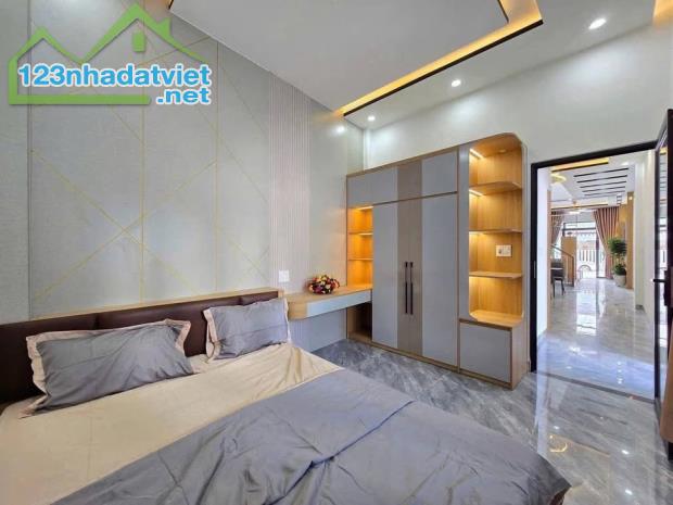 NHÀ 3 TẦNG MỚI ĐẸP – 140M² – KIỆT RỘNG 6M HOÀNG VĂN THÁI, TT LIÊN CHIỂU – CHỈ 3.8 TỶ - 2