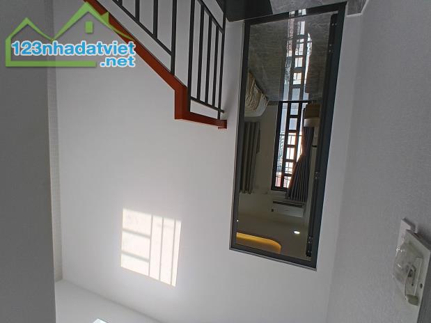 🏡Bán Nhà 2 Mặt Tiền - Bùi Quang Là Thông Chợ Phạm Văn Bạch - 46m² - 3PN (có phòng trệt) - 4