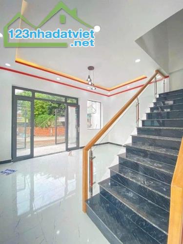 Nhà 1 trệt 1 lầu căn góc 2 mặt tiền ,phường Tân Vạn ,Biên Hoà Sổ Riêng Thổ Cư Nhà 1 trệt - 1