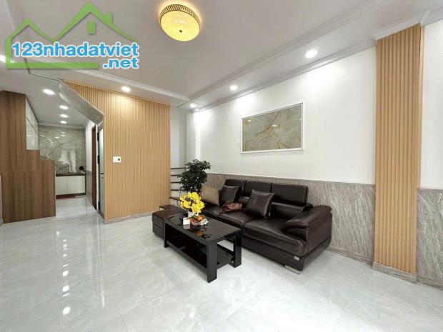 BÁN NHÀ PHÚ NHUẬN - 40M2, GIÁ 5.8 TỶ - gần Phan Xích Long - 1