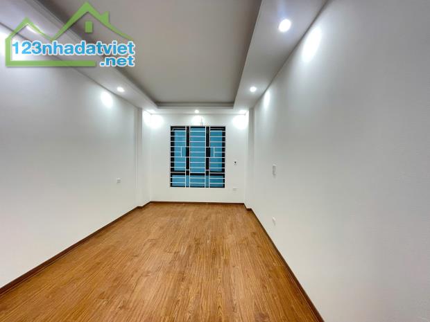 Duy nhất nhà xây độc lập/kiên cố khu dân trí cao ngay gần bến xe+ga tàu trên cao Yên Nghĩa - 4