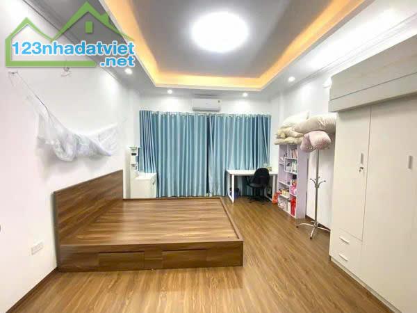 Bán nhà ngõ 622 ôtô vào. Minh Khai 50m2 4T MT 4.6m giá nhỉnh 9 tỷ Hai Bà Trưng. 0947913839 - 4