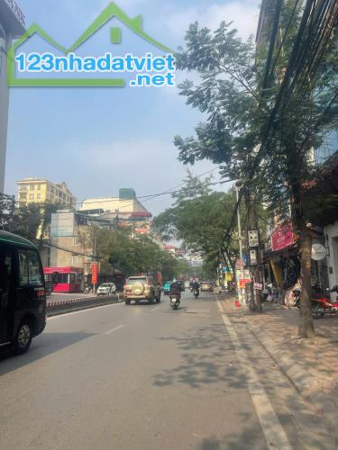 LẠC LONG QUÂN- TÂY HỒ- NHÀ ĐẸP FULL NỘI THẤT Ở NGAY- SỔ ĐỎ PHÂN LÔ- CHỈ 6.X Tỷ. - 2