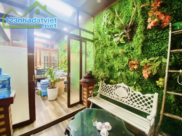 BÁN NHÀ HOÀNG QUỐC VIỆT PHÂN LÔ, Ô TÔ - 88m2, 5T, MT5.7m Giá chỉ 17.5 tỷ. - 3