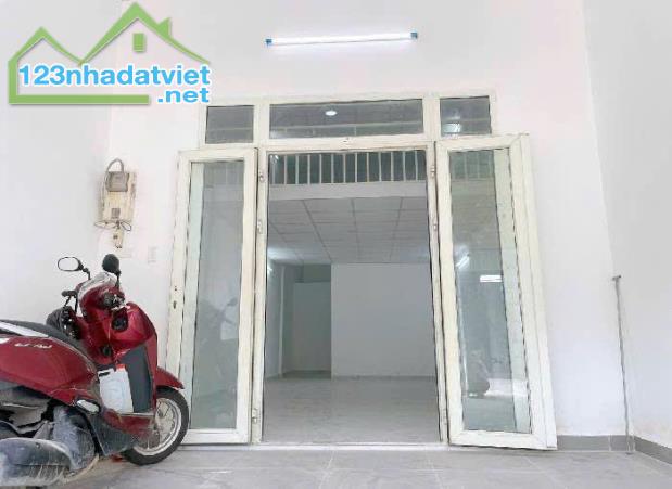 Bán nhà mặt tiền kinh doanh, giáp Lê Văn Khương, 1 trệt, quận 12, hẻm 8m, 4x17, nhỉnh 5 tỷ - 4