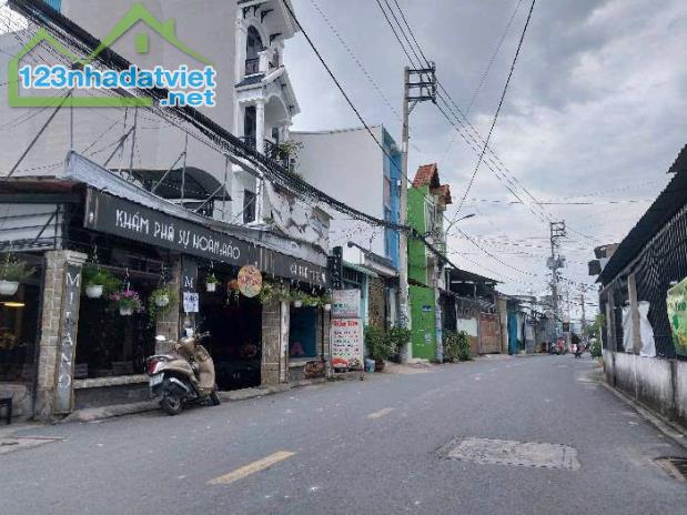 Bán nhà mặt tiền kinh doanh, giáp Lê Văn Khương, 1 trệt, quận 12, hẻm 8m, 4x17, nhỉnh 5 tỷ - 3