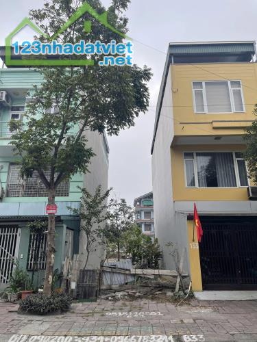 Bán Đất Khu Đấu Nối Vựng Đâng qua Cao Xanh,DT:67.5m2,MT:4.5m.H:TB !!