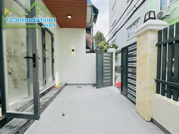 🏠CHỦ XOẮN, NHIỆT GIẢM 300Tr - ĐẶNG VĂN NGỮ - HẺM XE HƠI NHỎ - 3 TẦNG - 76M2 - 4