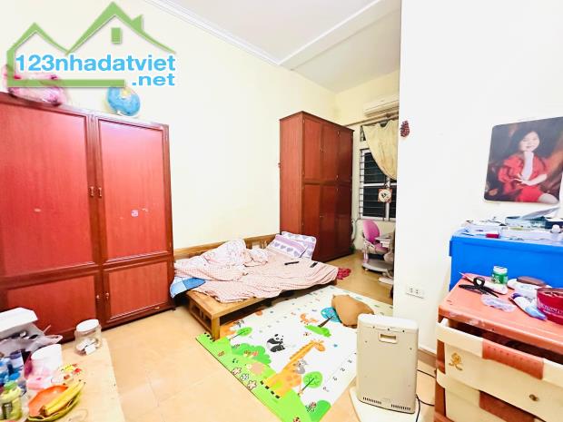 Phân lô Vương Thừa Vũ, 2 thoáng,gần phố,CHDV, 104m 3tầng 5m mặt, Giá 18.5 tỷ. 0796193699 - 1