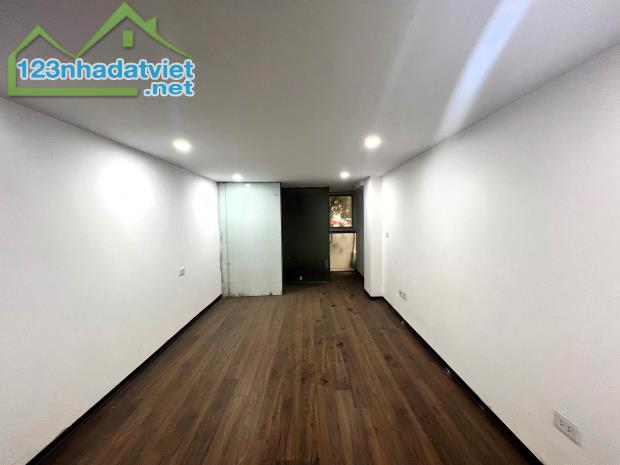 Shophouse chân đế 2 Tầng – Diện tích 200m2 - 20 Triệu/ tháng - 2