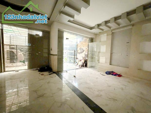 Nhà 4 tầng (hoàn công đủ) dạng biệt thự hẻm 1225 Phạm Thế Hiển P5Q8 - 2