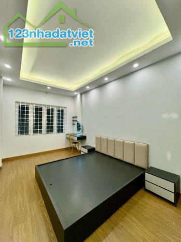 Bán nhà riêng Giáp Bát, Hoàng Mai 37m x 4T giá 7.35 tỷ, nhà đẹp, 2 thoáng, tặng nội thất - 5