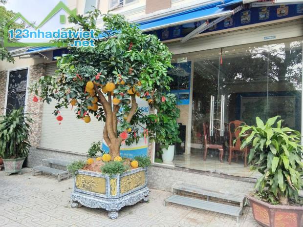 MẶT TIỀN ĐƯỜNG LIÊN PHƯỜNG, DT 158M²x 4T, DÒNG TIỀN 1TỶ/NĂM, PHƯỚC LONG B - 4