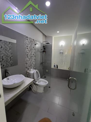 **Bán nhà hẻm 489 Huỳnh Văn Bánh**, phường 13, quận Phú Nhuận. - 1