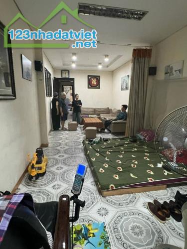 MẶT PHỐ HOÀNG QUỐC VIỆT, TT CẦU GIẤY, VỈA HÈ, 2 THOÁNG VĨNH VIỄN, TIỀM NĂNG TĂNG GIÁ CAO - 1
