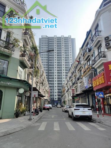 Bán nhanh căn CC Blue Star Trâu Quỳ - 1