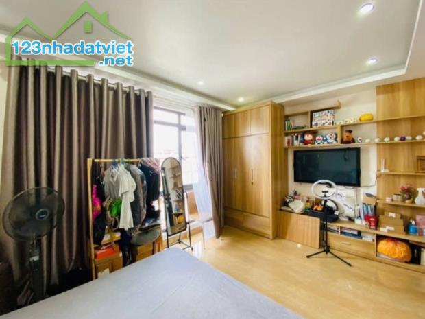 Bán nhà Văn Cao, Đằng Giang, Ngô Quyền, Hải Phòng. 5 tầng, 40m2, 5,4 tỷ. Ngang 5m, d2 - 4