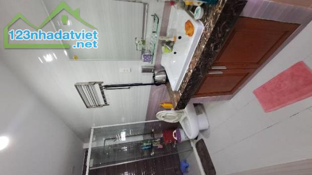 NHÀ GIÁ RẺ Đ: TÂN MỸ .KẾ CHỢ TÂN MỸ Q 7 .DT :104 M2. 2 TẦNG. NG 5.HDT .28TR GIÁ 8.9 TỶ.HDT - 2
