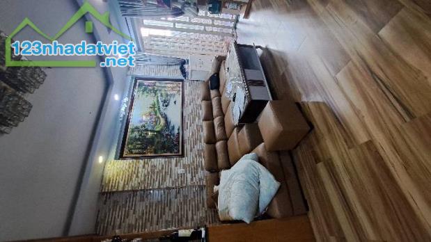 NHÀ GIÁ RẺ Đ: TÂN MỸ .KẾ CHỢ TÂN MỸ Q 7 .DT :104 M2. 2 TẦNG. NG 5.HDT .28TR GIÁ 8.9 TỶ.HDT - 3