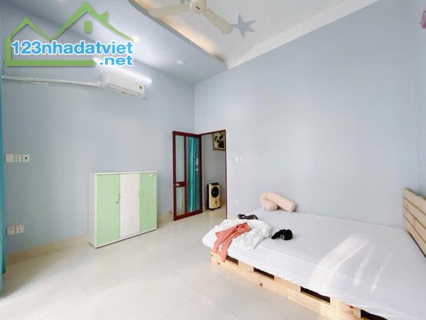NHÀ GIÁ RẺ Đ: TÂN MỸ .KẾ CHỢ TÂN MỸ Q 7 .DT :104 M2. 2 TẦNG. NG 5.HDT .28TR GIÁ 8.9 TỶ.HDT - 5