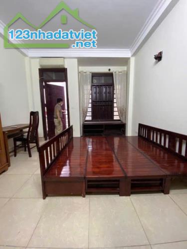 Bán nhà Định Công Hạ - 46m² - 5 tầng- mặt tiền 4m - Full nội thất gỗ quý đẳng - Giá 4.6 tỉ