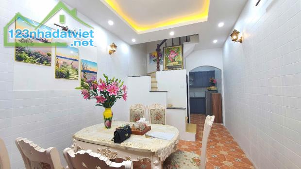 Bán nhà 4 tầng 30m cực đẹp ngõ 312 Đường Láng, Ngã Tư Sở - 4