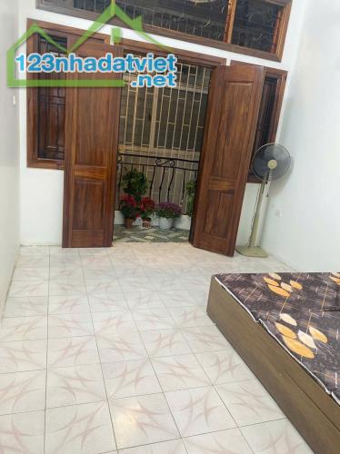 Bán nhà 4 tầng 30m cực đẹp ngõ 312 Đường Láng, Ngã Tư Sở - 1