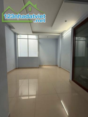 BÁN NHÀ HXH Đường Số 12, BHH, Bình Tân 3 tầng 64m2(4x16). Nhà đẹp ở ngay. Giá chỉ 5,7 tỷ. - 1